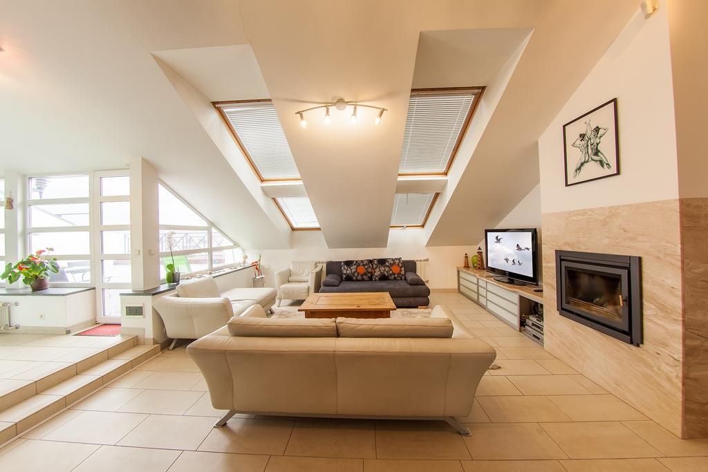 Mansard Apartment Antonovicha 4 Kiev Exterior foto